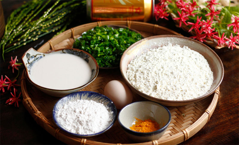 Soaked dry rice flour batter for Banh Xeo Quang Ngai